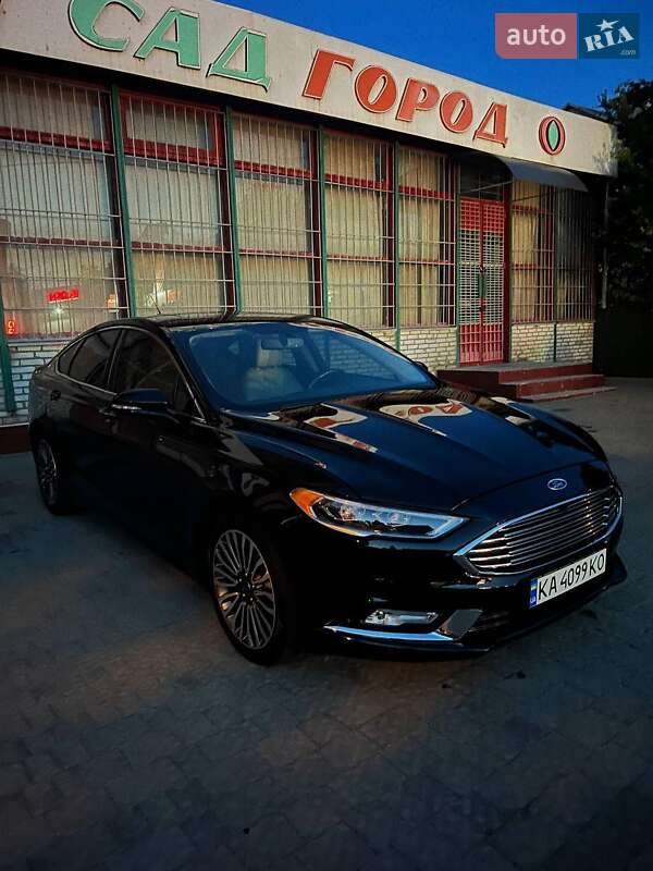Седан Ford Fusion 2017 в 