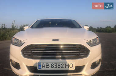 Седан Ford Fusion 2016 в 