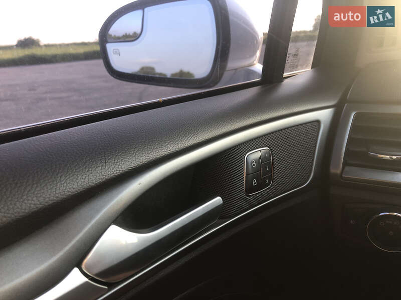 Седан Ford Fusion 2016 в Виннице