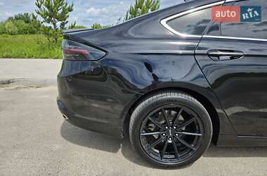 Седан Ford Fusion 2016 в 