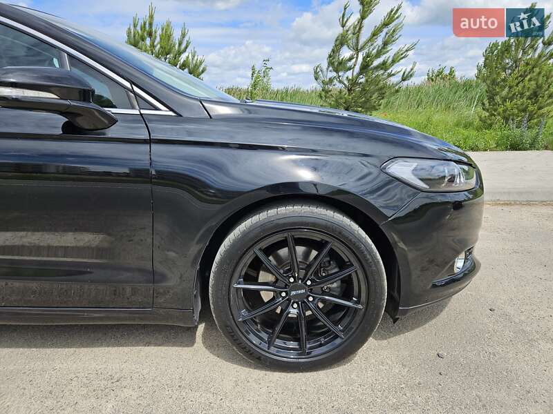 Седан Ford Fusion 2016 в Гоще