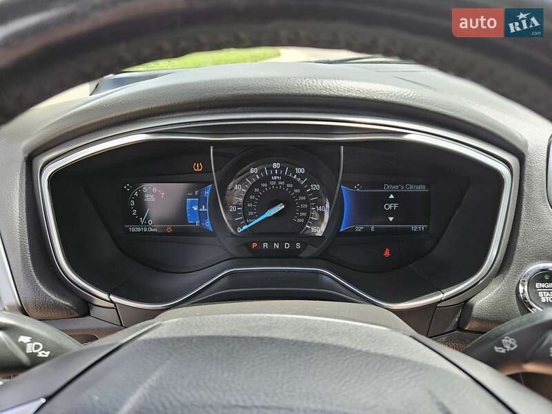 Седан Ford Fusion 2016 в Гоще