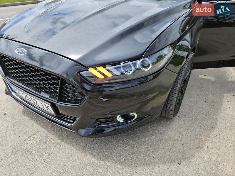 Седан Ford Fusion 2016 в Гоще