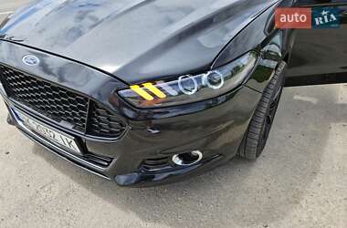 Седан Ford Fusion 2016 в 