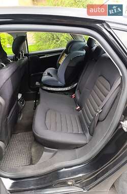 Седан Ford Fusion 2013 в 