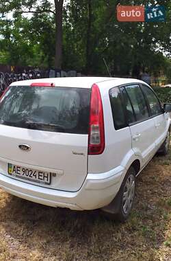 Хэтчбек Ford Fusion 2010 в 