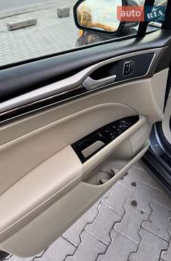 Седан Ford Fusion 2014 в 