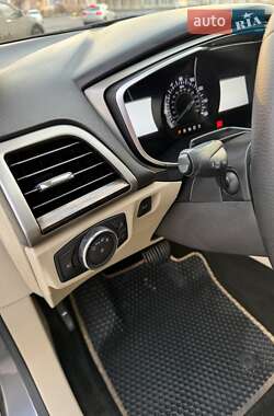 Седан Ford Fusion 2014 в 
