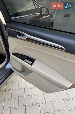 Седан Ford Fusion 2014 в 
