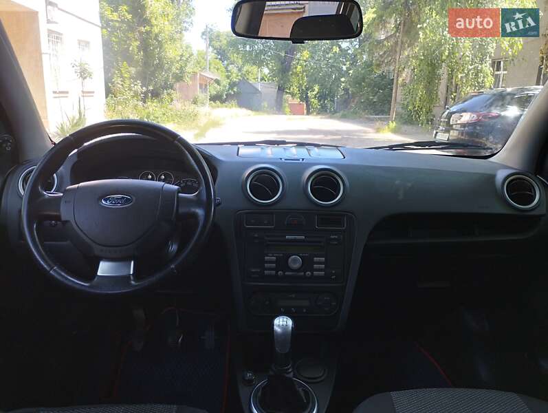 Хэтчбек Ford Fusion 2006 в Черноморске фото 28 Хэтчбек Ford Fusion 2006 в Черноморске