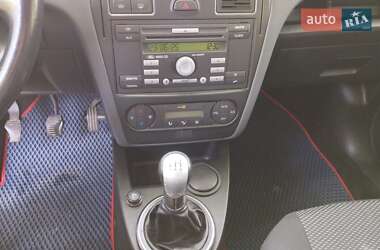 Хэтчбек Ford Fusion 2006 в 