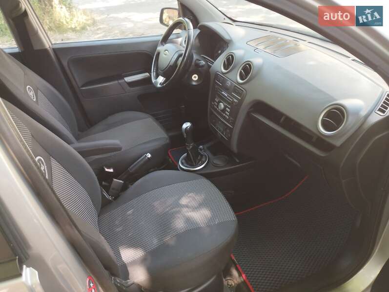 Хэтчбек Ford Fusion 2006 в Черноморске фото 37 Хэтчбек Ford Fusion 2006 в Черноморске