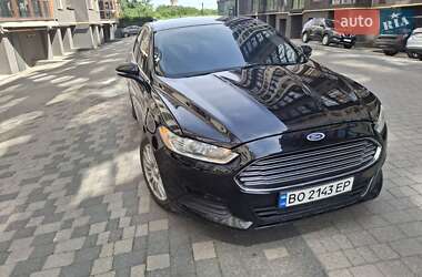 Седан Ford Fusion 2015 в 