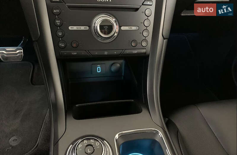 Седан Ford Fusion 2018 в Львове
