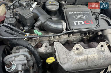 Хэтчбек Ford Fusion 2008 в 