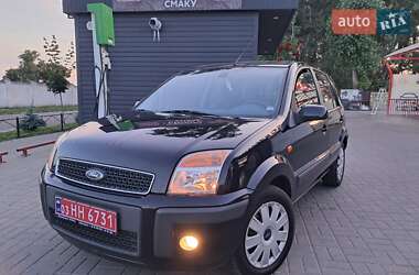 Хэтчбек Ford Fusion 2006 в 