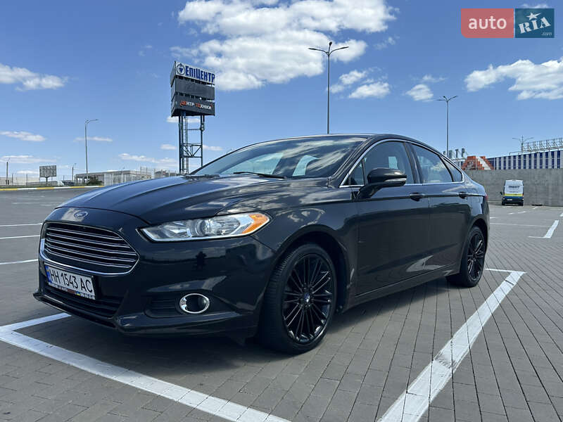 Седан Ford Fusion 2013 в 
