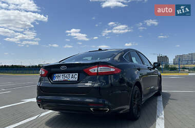 Седан Ford Fusion 2013 в 