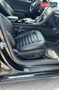 Седан Ford Fusion 2013 в 