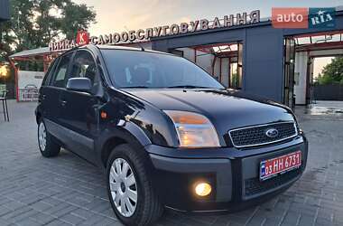 Хэтчбек Ford Fusion 2006 в 