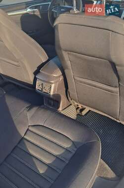 Седан Ford Fusion 2014 в 