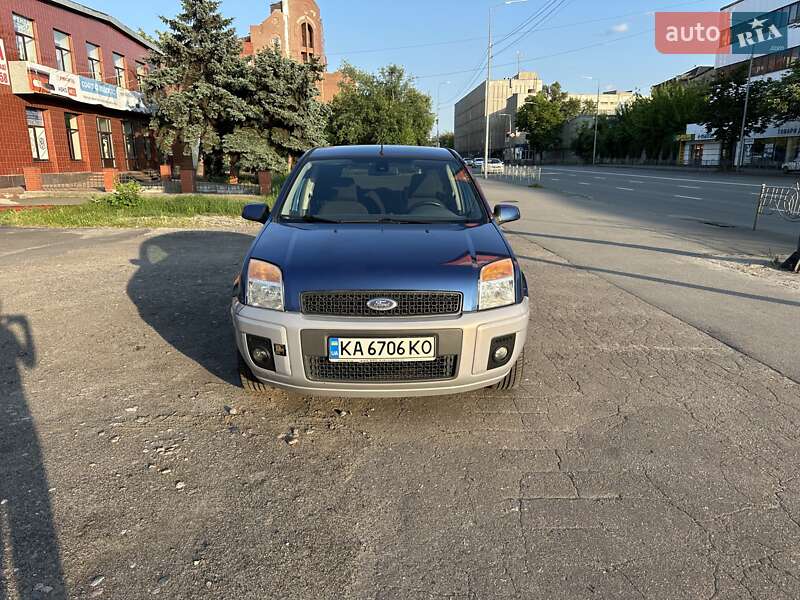 Хэтчбек Ford Fusion 2006 в Киеве