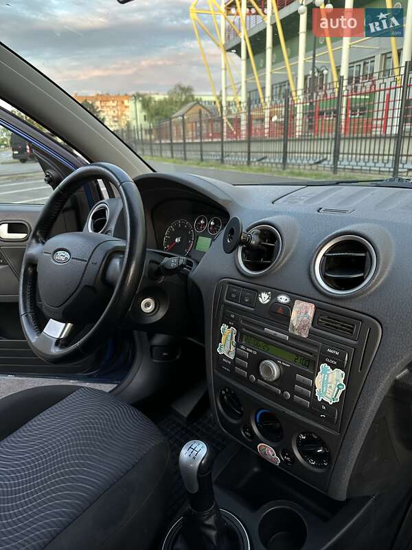 Хэтчбек Ford Fusion 2006 в Киеве