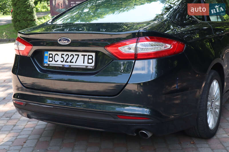 Седан Ford Fusion 2014 в Трускавце