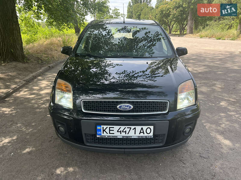 Хэтчбек Ford Fusion 2005 в Верхнеднепровске