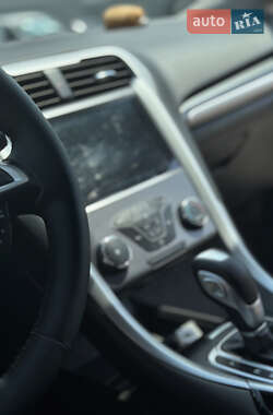 Седан Ford Fusion 2014 в 