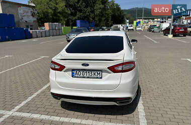 Седан Ford Fusion 2013 в 