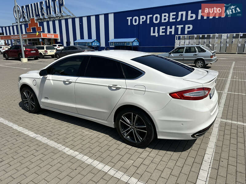 Седан Ford Fusion 2013 в Хусте