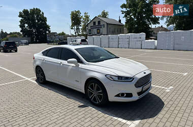 Седан Ford Fusion 2013 в 