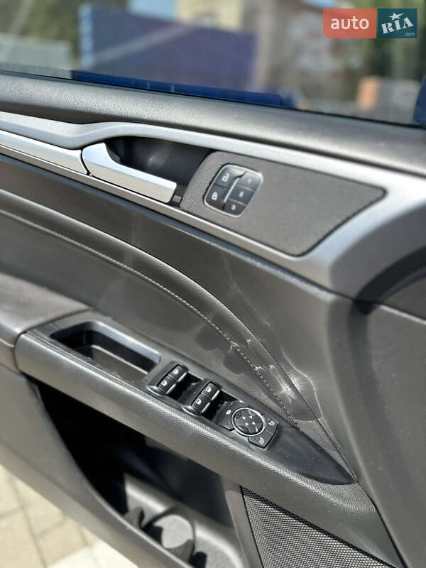 Седан Ford Fusion 2013 в Хусте
