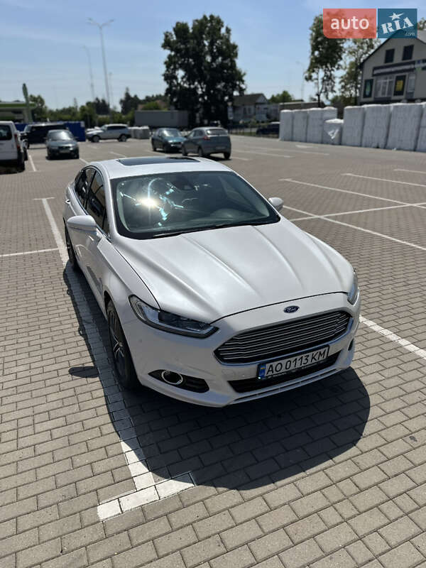 Седан Ford Fusion 2013 в Хусте