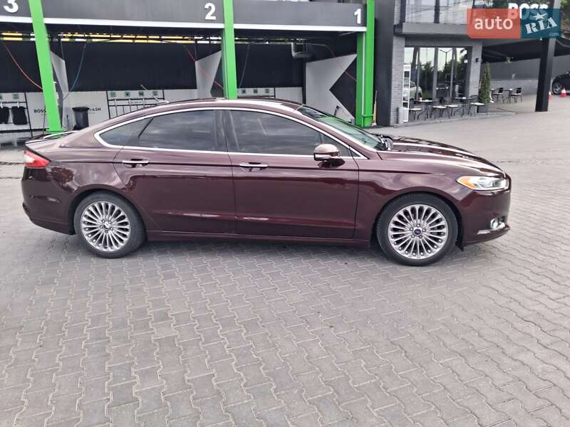 Седан Ford Fusion 2013 в Черновцах