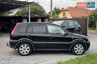 Хэтчбек Ford Fusion 2008 в 