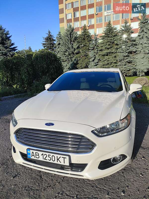 Седан Ford Fusion 2015 в Виннице