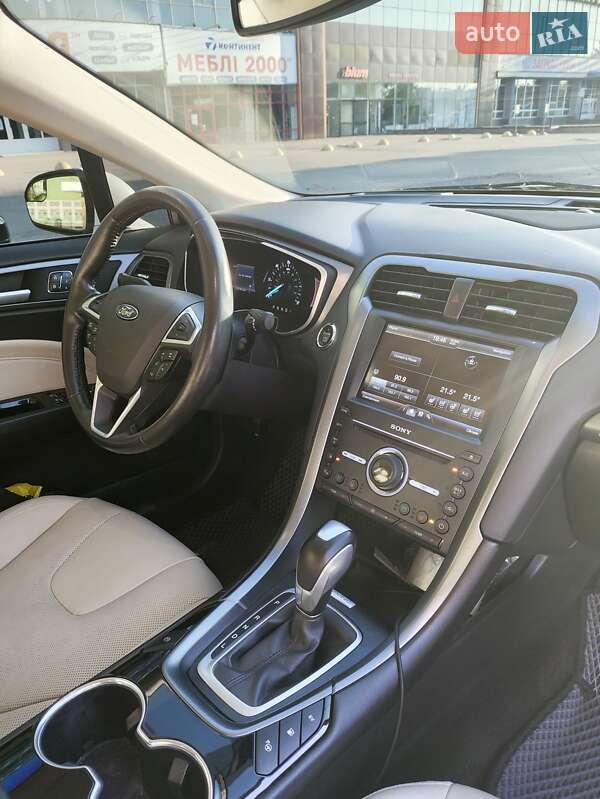Седан Ford Fusion 2015 в Виннице