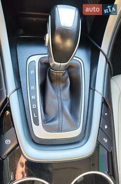 Седан Ford Fusion 2015 в 