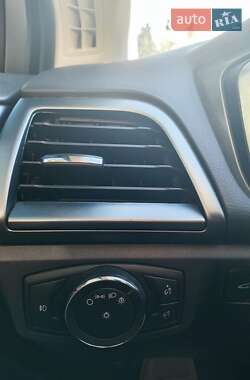 Седан Ford Fusion 2015 в 