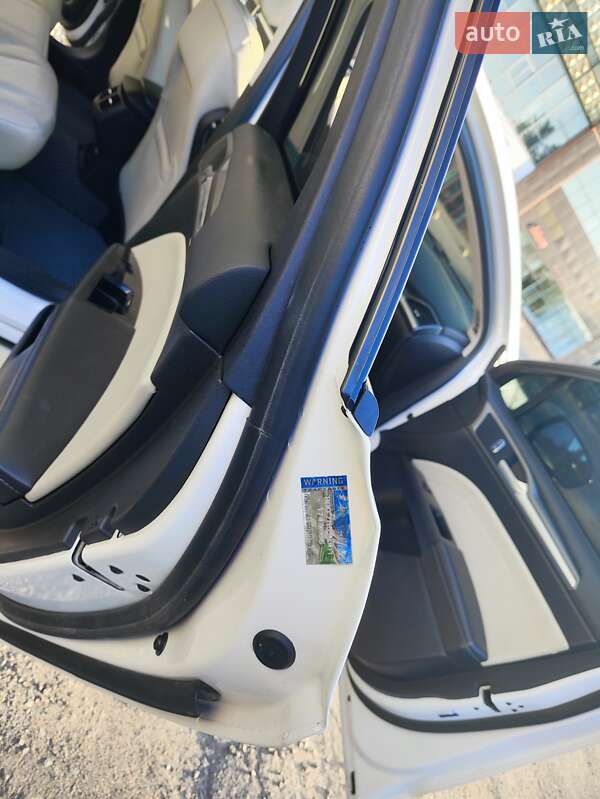 Седан Ford Fusion 2015 в Виннице