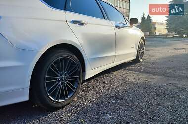 Седан Ford Fusion 2015 в 