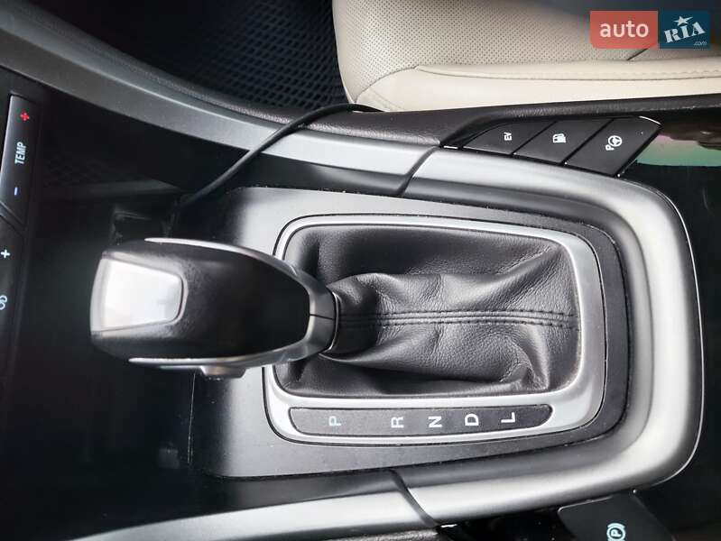 Седан Ford Fusion 2015 в Виннице