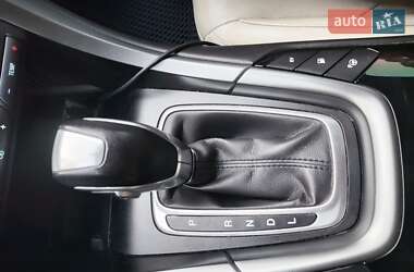 Седан Ford Fusion 2015 в 