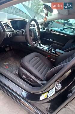 Седан Ford Fusion 2014 в 