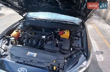 Седан Ford Fusion 2014 в 