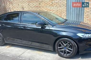 Седан Ford Fusion 2014 в 