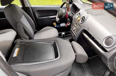 Хэтчбек Ford Fusion 2007 в 