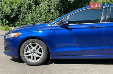 Седан Ford Fusion 2015 в 